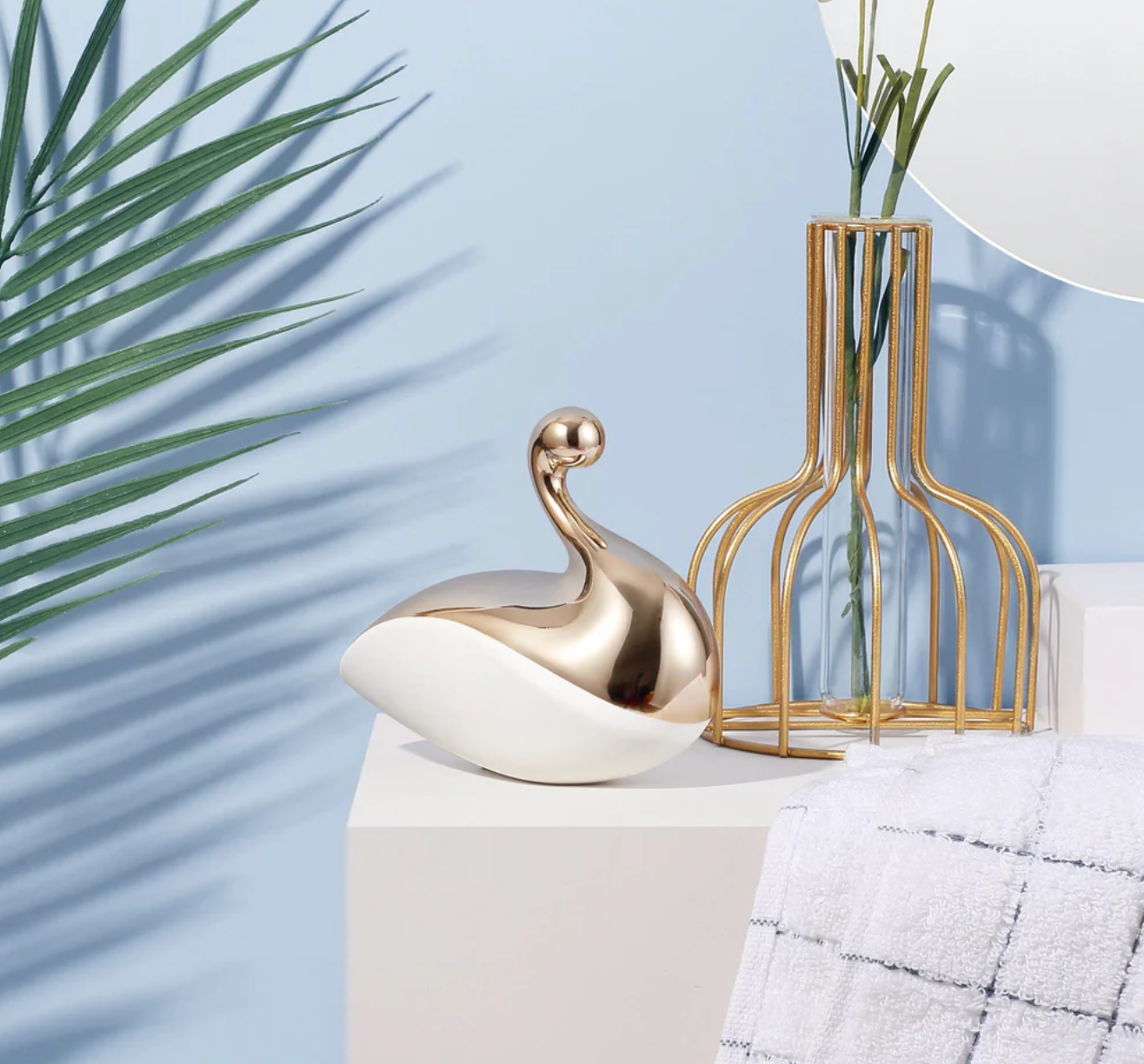 VibeMeUp® Little Swan Zungenleckvibrator mit Lippen